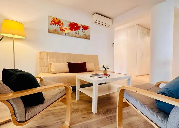 Charming 1br Retreat In *