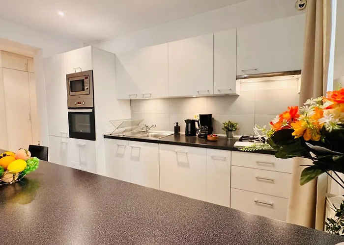 Charming 1br Retreat In 아파트