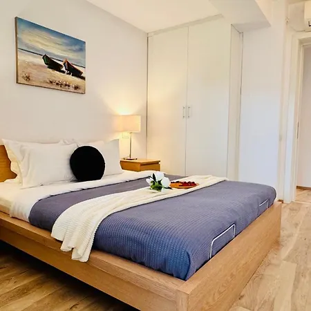 Charming 1br Retreat In شقة *