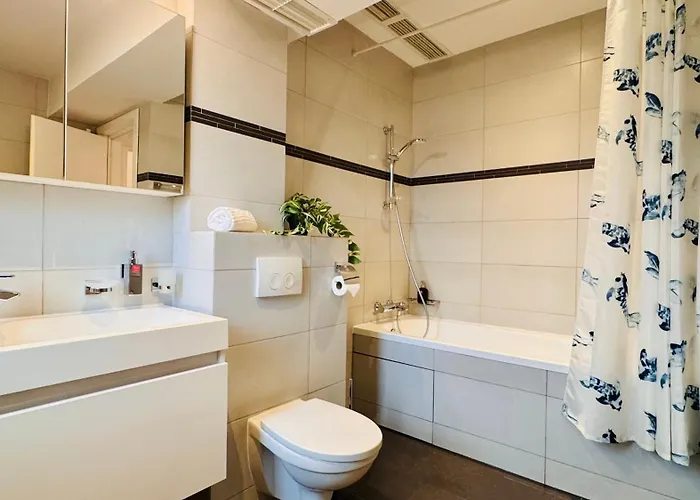 Charming 1br Retreat In Appartement *