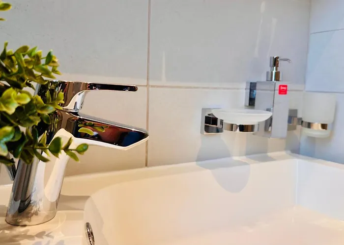 Charming 1br Retreat In *