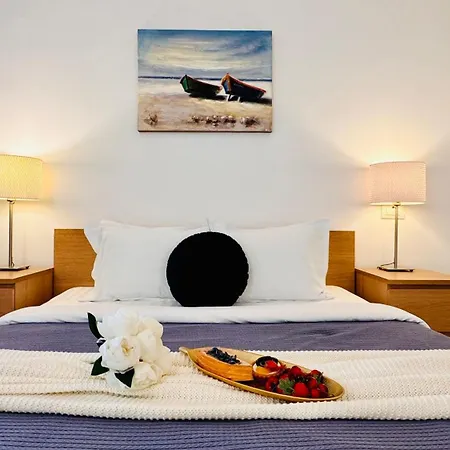 Charming 1br Retreat In Διαμέρισμα *