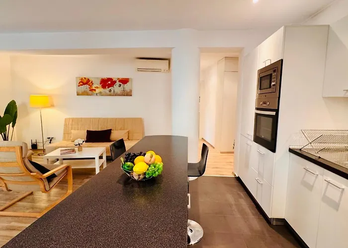Charming 1br Retreat In Apartment *
